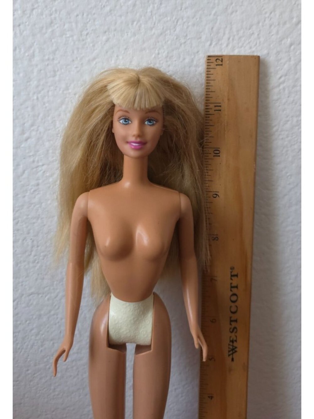 Vintage Mattel Barbie Nude Doll Blonde Hair w/ Bangs & Blue Eyes - Indonesia - Picture 11 of 11